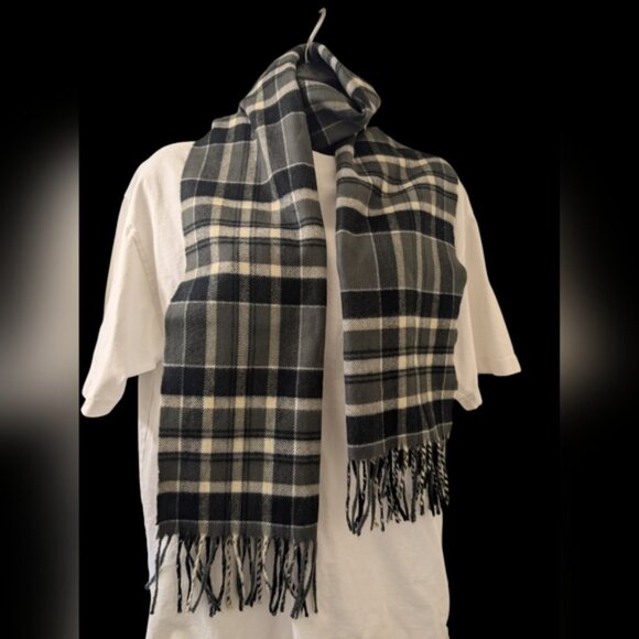 Burberrys Plaid Nova Check Scarf with Fringe *Vintage* - Picture 2 of 9